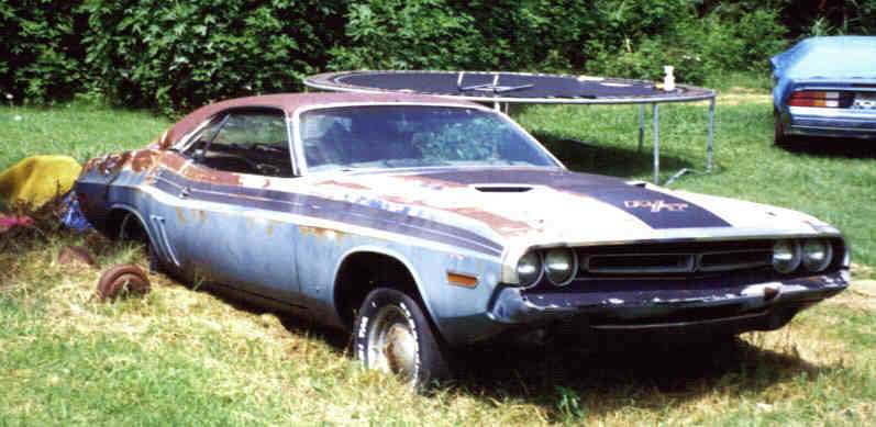 While on this topic I wanted to see vintage stripes for the 71 Challenger